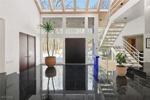 999 Chestnut Run, Gates Mills, OH 44040