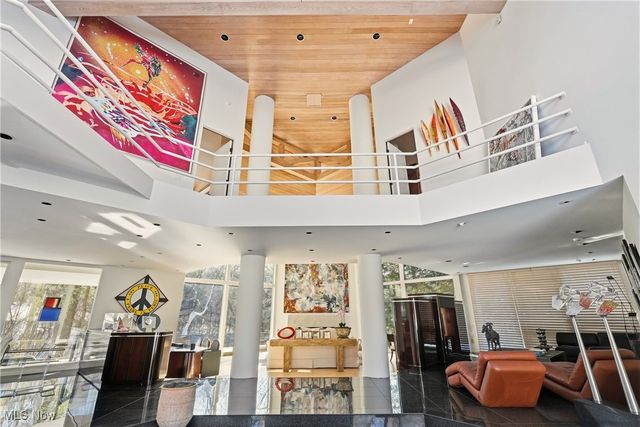 999 Chestnut Run, Gates Mills, OH 44040