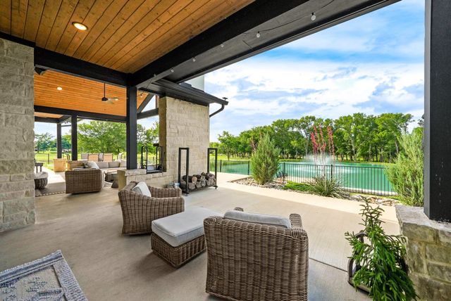 2100 Lake Crest Lane, Wills Point, TX 75169