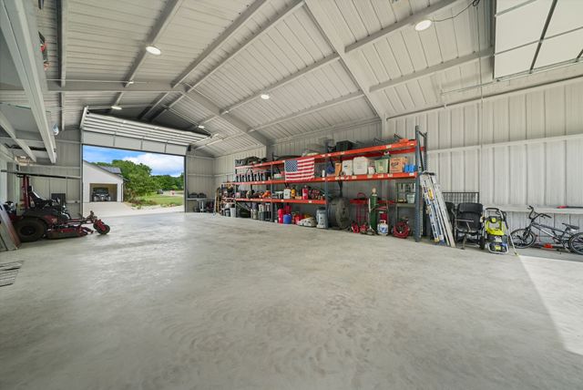 2100 Lake Crest Lane, Wills Point, TX 75169