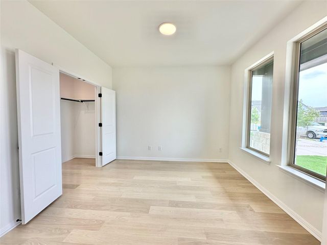 412 Treadwell LN, Kyle, TX 78640