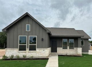 412 Treadwell LN, Kyle, TX 78640