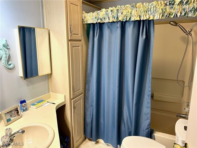 459 Sharks PT, North Port, FL 34287