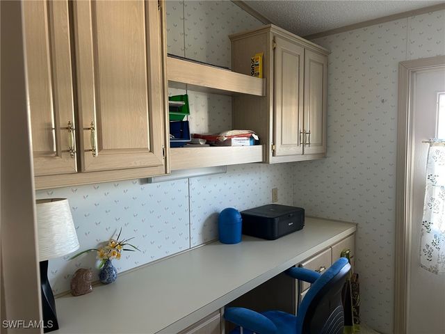 459 Sharks PT, North Port, FL 34287