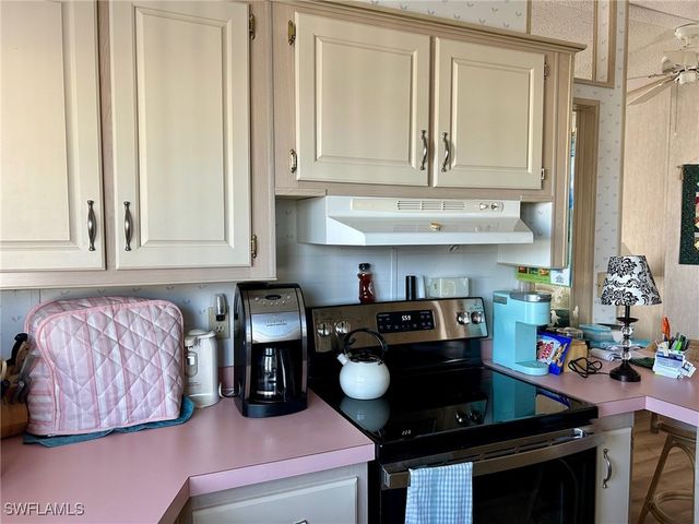 459 Sharks PT, North Port, FL 34287