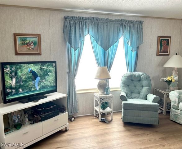 459 Sharks PT, North Port, FL 34287