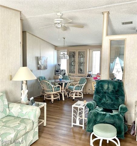 459 Sharks PT, North Port, FL 34287