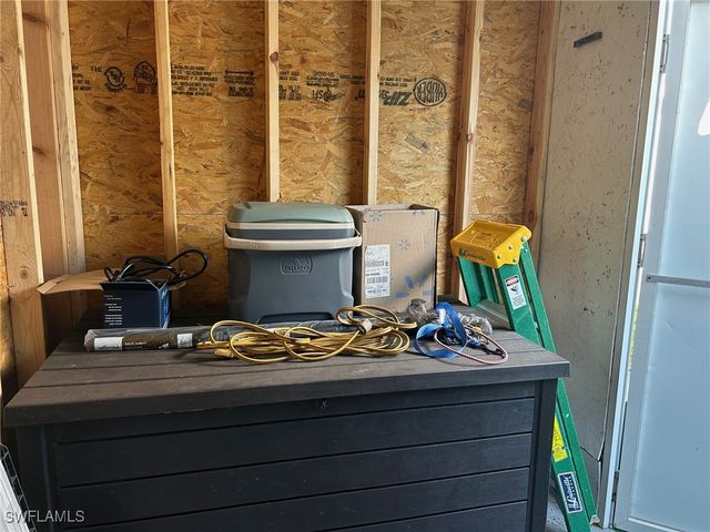 459 Sharks PT, North Port, FL 34287