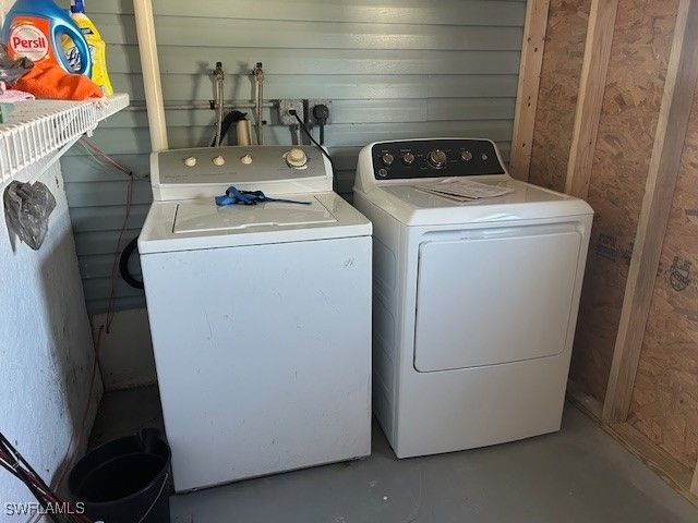 459 Sharks PT, North Port, FL 34287