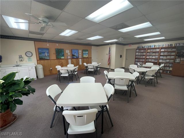 459 Sharks PT, North Port, FL 34287