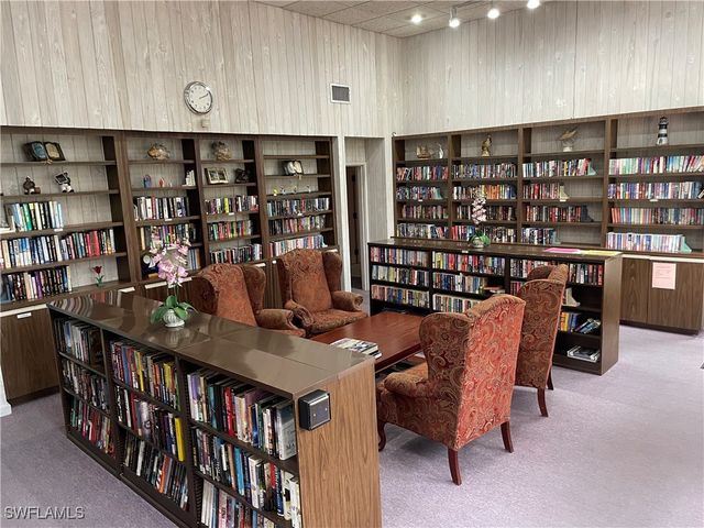 459 Sharks PT, North Port, FL 34287