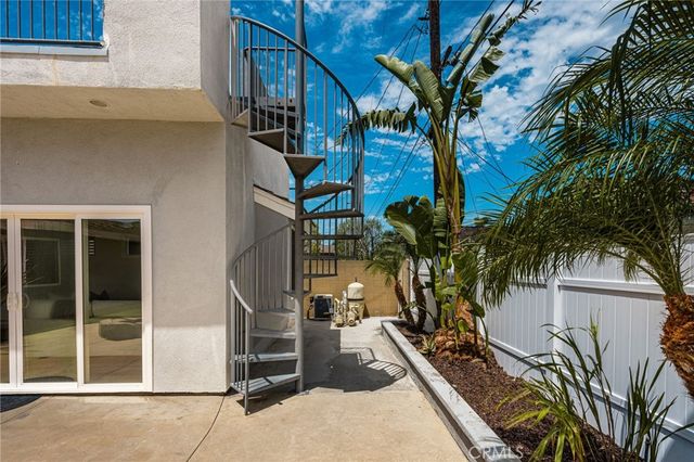 22072 Surfrider Lane, Huntington Beach, CA 92646