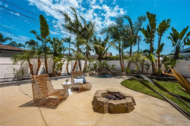 22072 Surfrider Lane, Huntington Beach, CA 92646