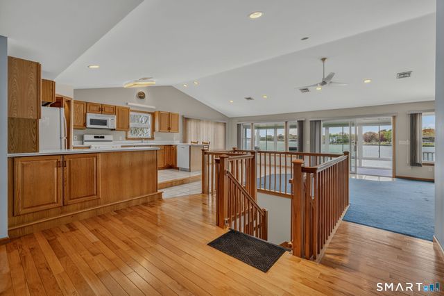224 Shore Road, Waterford, CT 06385