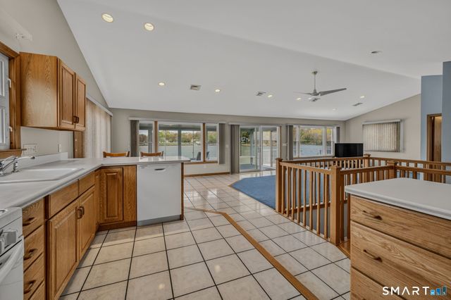 224 Shore Road, Waterford, CT 06385