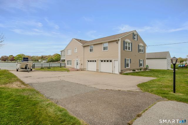 224 Shore Road, Waterford, CT 06385