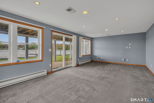 224 Shore Road, Waterford, CT 06385