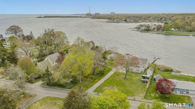 224 Shore Road, Waterford, CT 06385