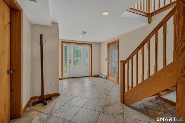 224 Shore Road, Waterford, CT 06385