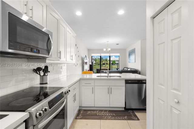 6005 NW 104th Path 6005, Doral, FL 33178