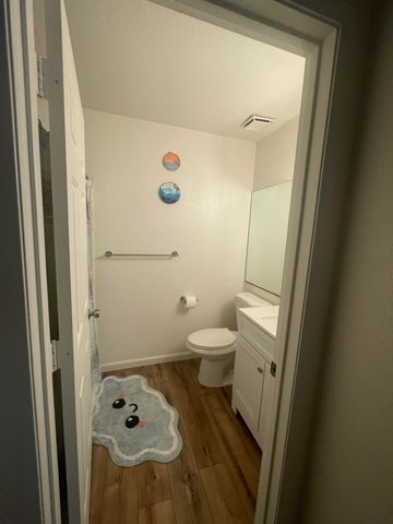 200 Ridgetop Drive, APT 25, Redding, CA 96003