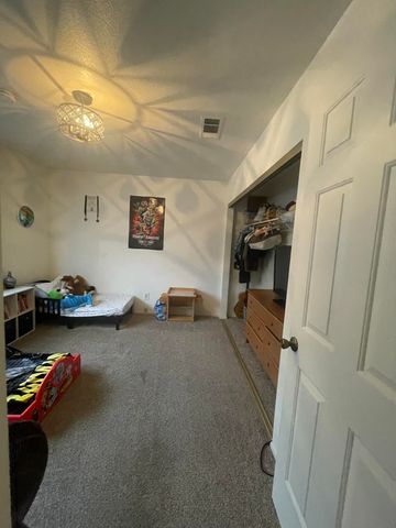 200 Ridgetop Drive, APT 25, Redding, CA 96003