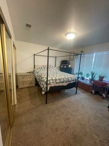 200 Ridgetop Drive, APT 25, Redding, CA 96003