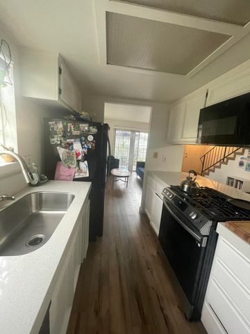 200 Ridgetop Drive, APT 25, Redding, CA 96003