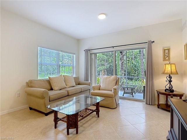 4500 Botanical Place CIR 102, Naples, FL 34112