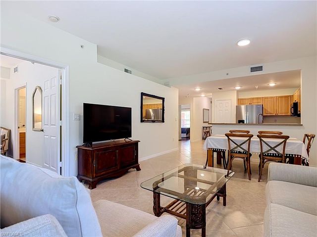 4500 Botanical Place CIR 102, Naples, FL 34112
