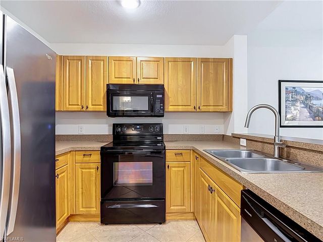 4500 Botanical Place CIR 102, Naples, FL 34112