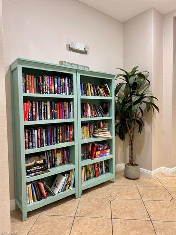 4500 Botanical Place CIR 102, Naples, FL 34112