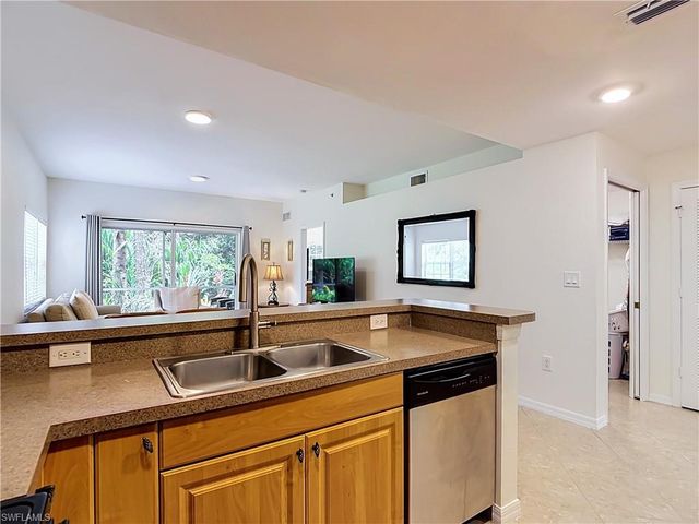 4500 Botanical Place CIR 102, Naples, FL 34112