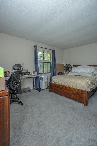 6168 Stornoway Drive S, Columbus, OH 43213