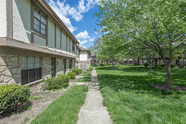 6168 Stornoway Drive S, Columbus, OH 43213