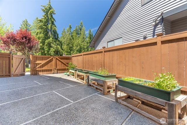 14105 64th Avenue W, Edmonds, WA 98026
