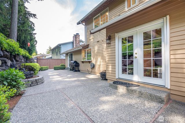 14105 64th Avenue W, Edmonds, WA 98026