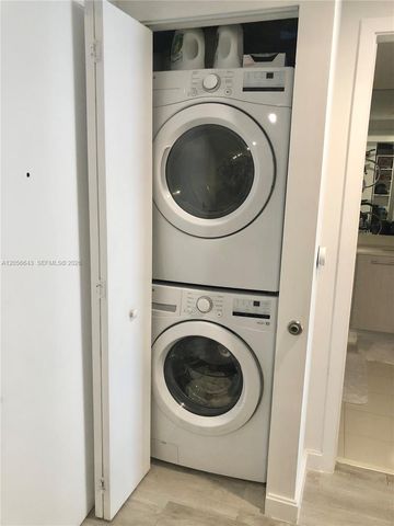 55 SW 9th Street 1704, Miami, FL 33130