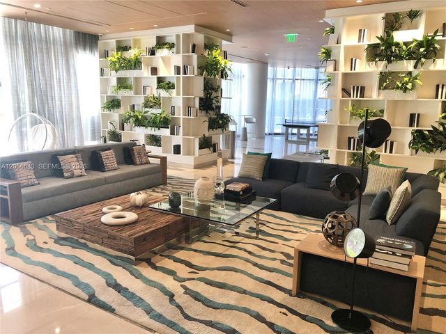 55 SW 9th Street 1704, Miami, FL 33130