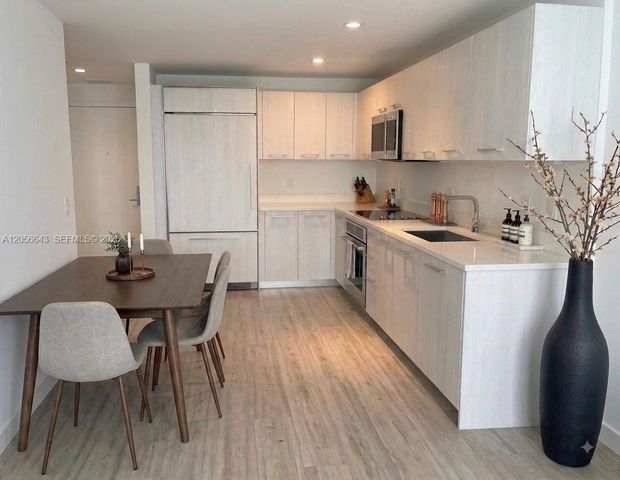 55 SW 9th Street 1704, Miami, FL 33130
