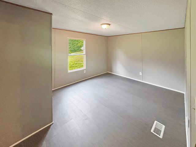 979 Oak Manor Drive SE, Cleveland, TN 37323