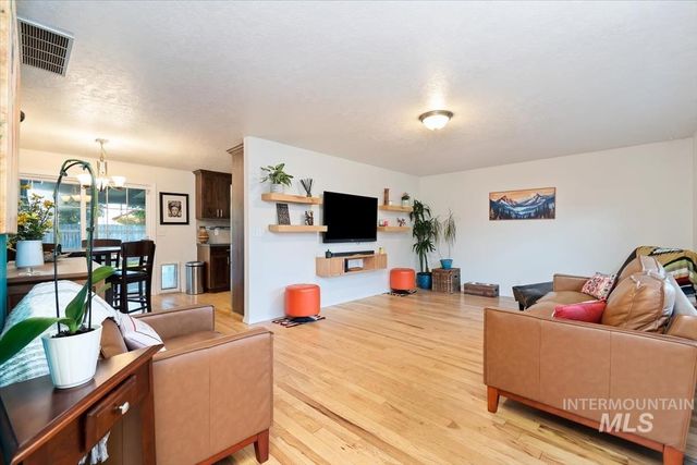 6621 W Grunder St, Boise, ID 83709