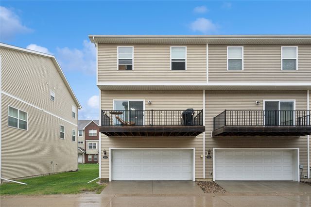 9120 Greenspire Drive 108, West Des Moines, IA 50266