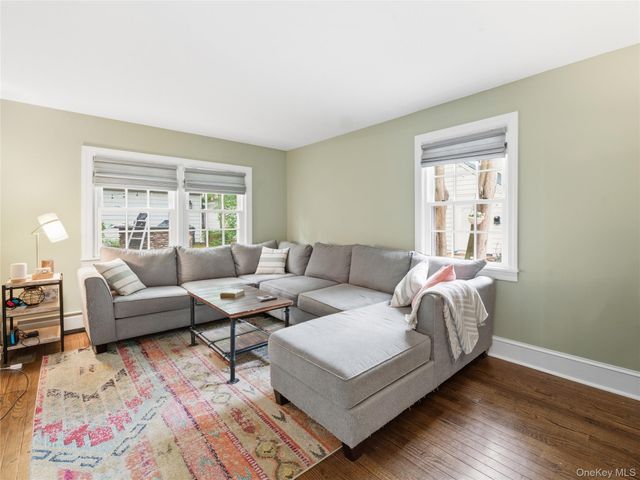2 Longview Road, Port Washington, NY 11050