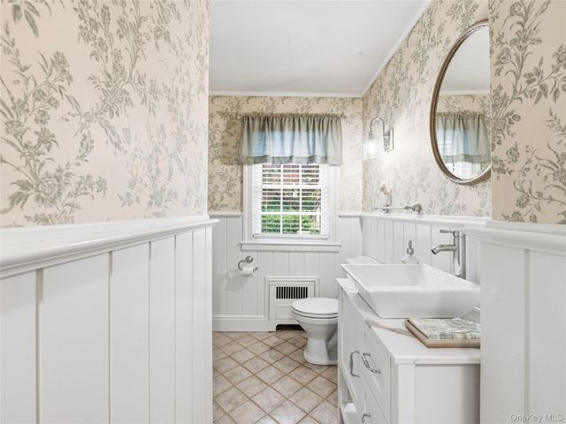 2 Longview Road, Port Washington, NY 11050