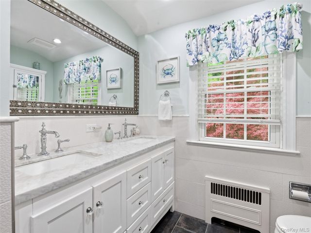 2 Longview Road, Port Washington, NY 11050