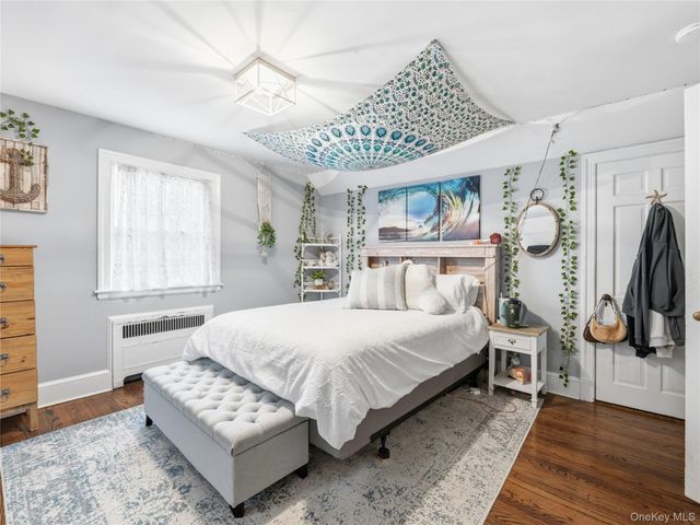2 Longview Road, Port Washington, NY 11050