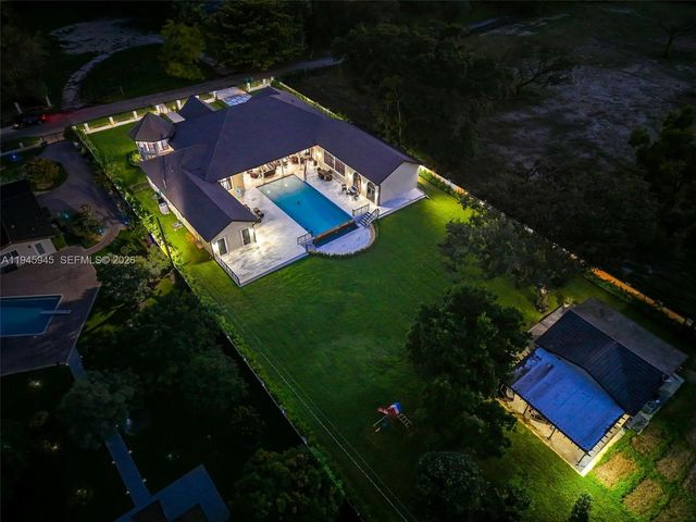 9815 SW 114th St, Miami, FL 33176