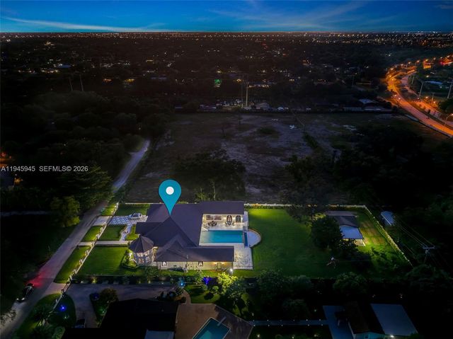 9815 SW 114th St, Miami, FL 33176