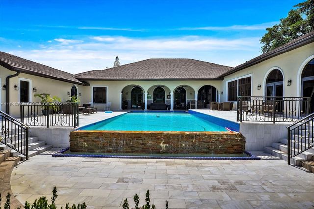 9815 SW 114th St, Miami, FL 33176